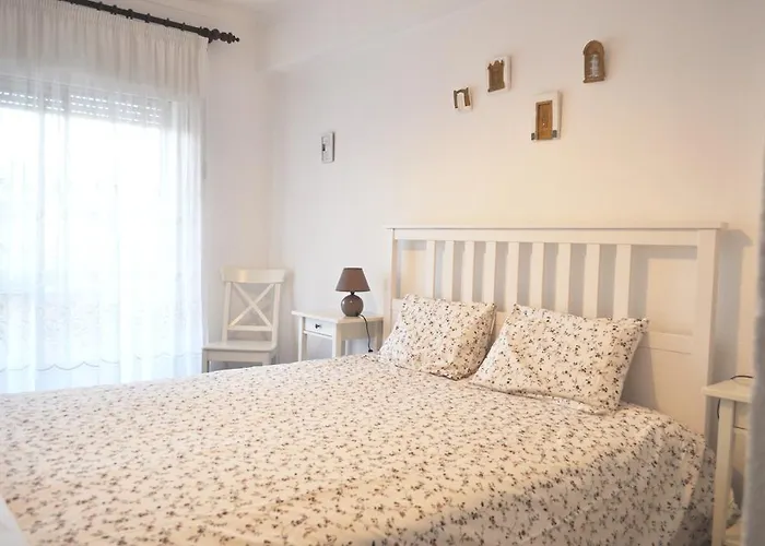 Casa Da Poesia Портіман